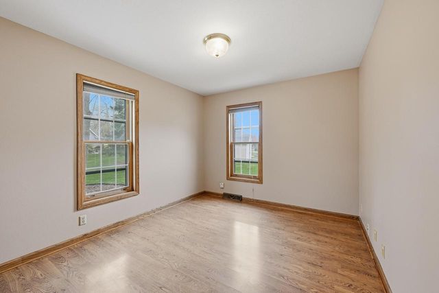 6815 Dory DRIVE, Franklin, WI 53132