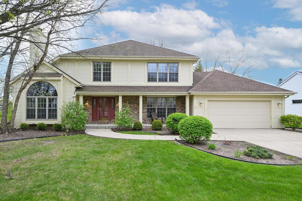6815 Dory DRIVE, Franklin, WI 53132