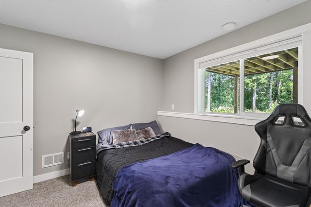 1747 198th Street NW, Oak Grove, MN 55011