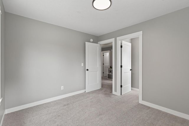 1747 198th Street NW, Oak Grove, MN 55011