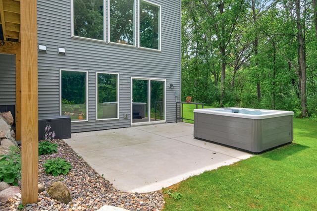 1747 198th Street NW, Oak Grove, MN 55011