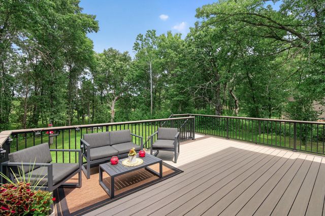 1747 198th Street NW, Oak Grove, MN 55011