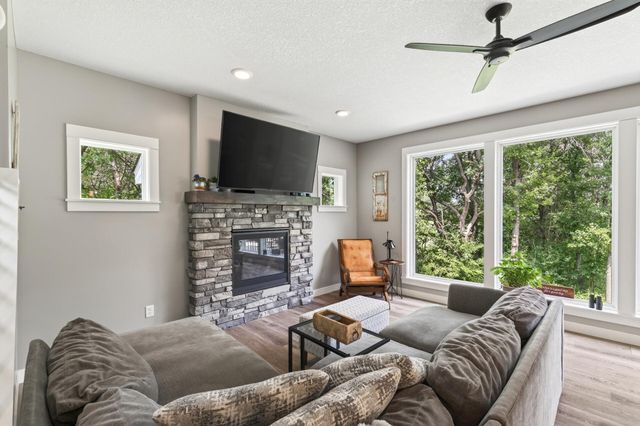1747 198th Street NW, Oak Grove, MN 55011