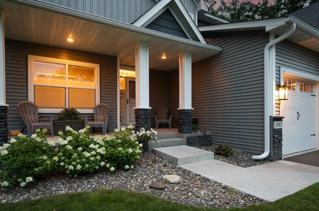 1747 198th Street NW, Oak Grove, MN 55011