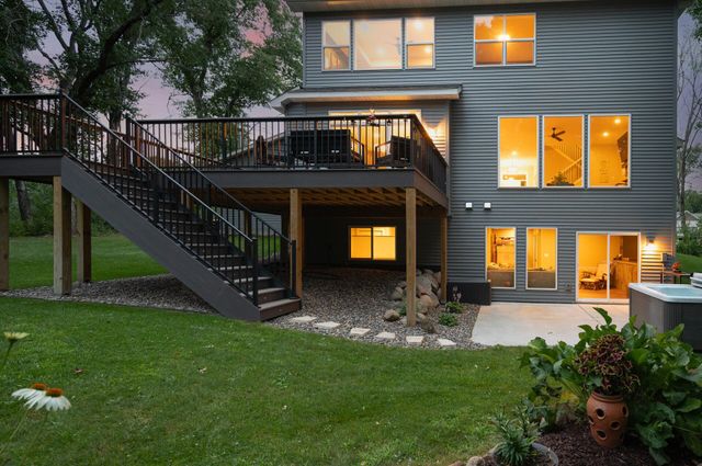 1747 198th Street NW, Oak Grove, MN 55011