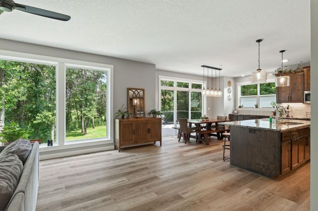 1747 198th Street NW, Oak Grove, MN 55011