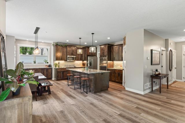 1747 198th Street NW, Oak Grove, MN 55011