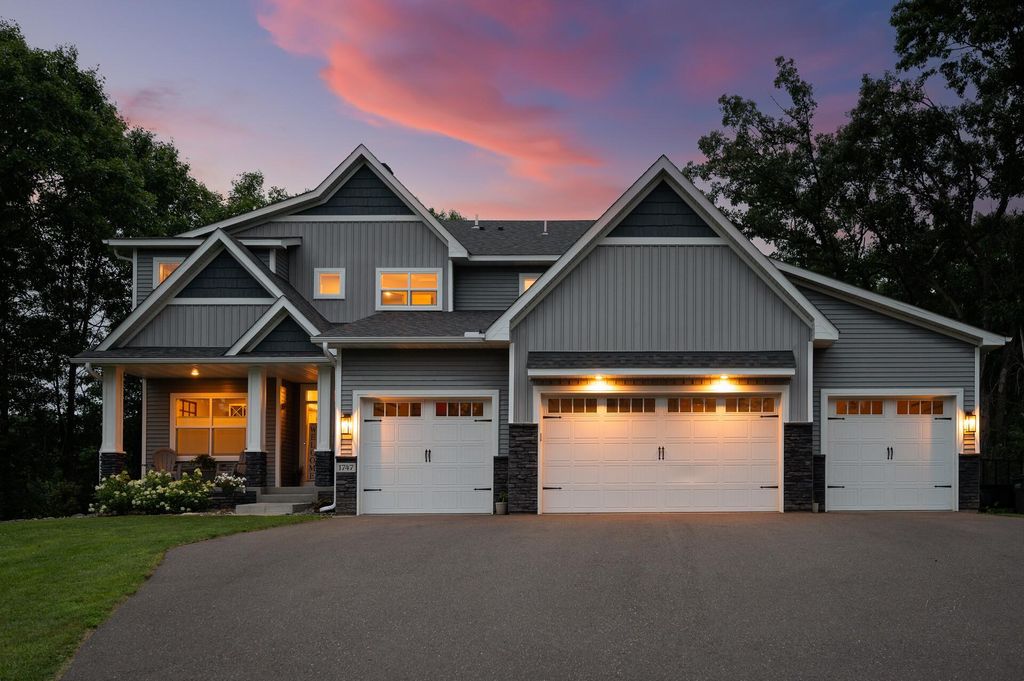1747 198th Street NW, Oak Grove, MN 55011