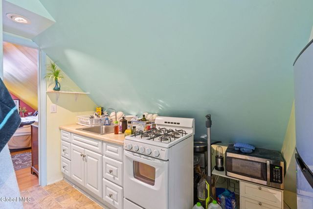 1417 3rd Avenue, Schenectady, NY 12303