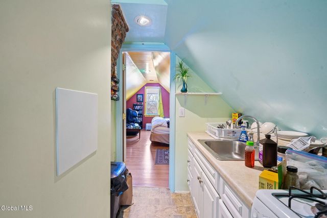 1417 3rd Avenue, Schenectady, NY 12303