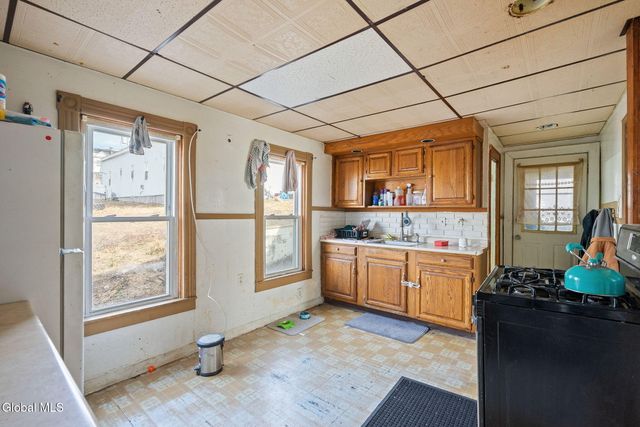 1417 3rd Avenue, Schenectady, NY 12303