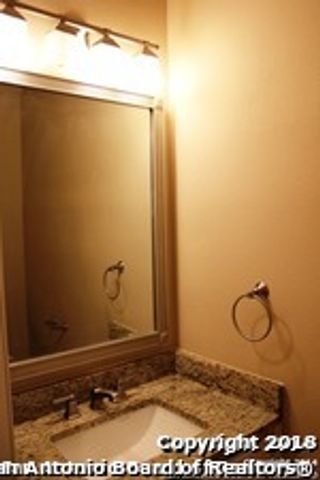 6 Cottesmore Ct, San Antonio, TX 78218