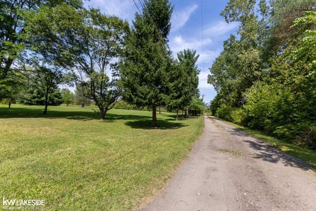 26900 26 Mile Road, Chesterfield, MI 48051