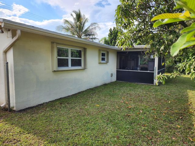 2330 NW 47th Avenue, Lauderhill, FL 33313