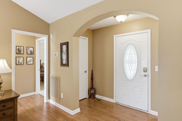 218 Shady Dr, Columbia, TN 38401