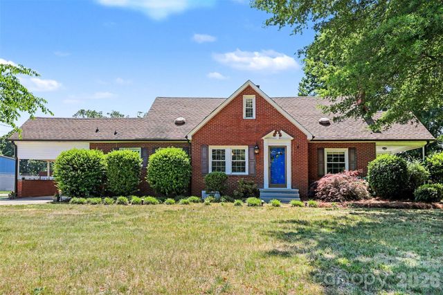 2068 Statesville Highway, Mooresville, NC 28115