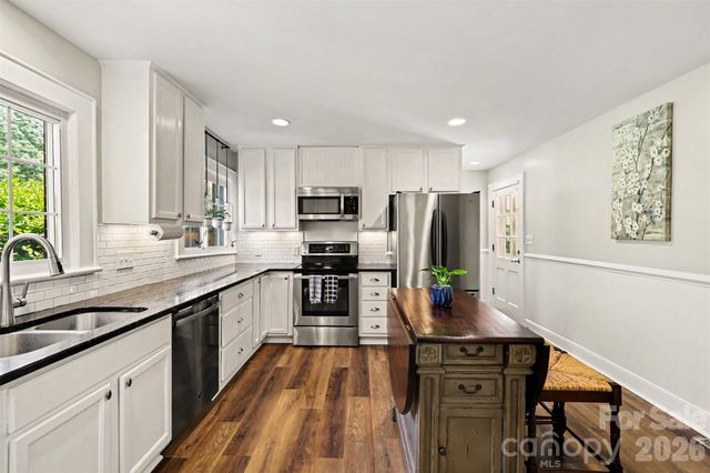 2068 Statesville Highway, Mooresville, NC 28115