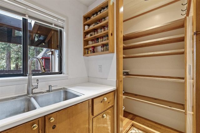 25833 Lyons Dam Rd, Twain Harte, CA 95383