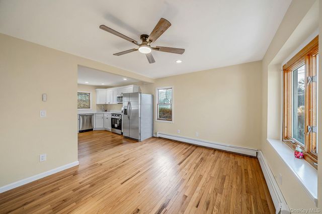 31 Walnut Avenue, Patchogue, NY 11772