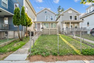 114 Blatchley Avenue, New Haven, CT 06513