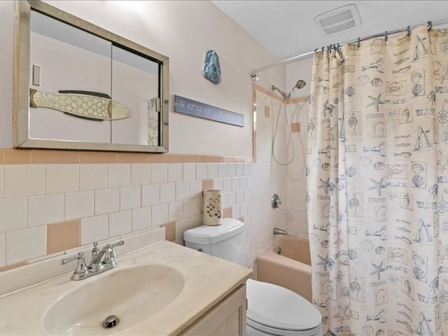 117 Elliott St, Danvers, MA 01923