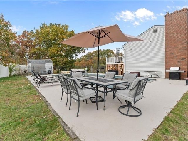 117 Elliott St, Danvers, MA 01923