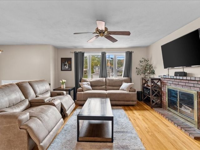 117 Elliott St, Danvers, MA 01923