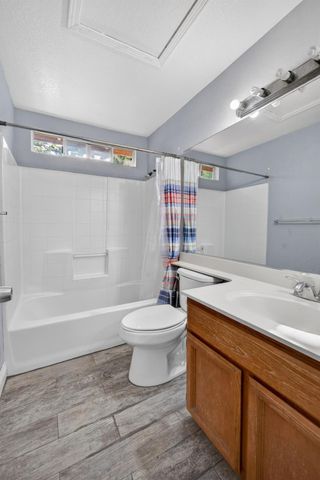 9572 S Coast Ln, Elk Grove, CA 95758