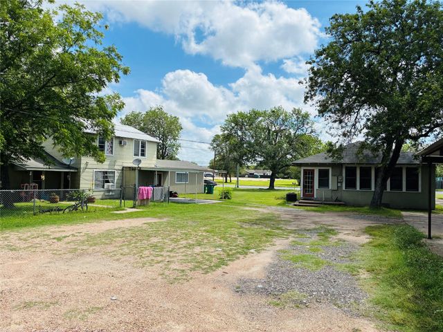 927 & 937 N Franklin Street, La Grange, TX 78945
