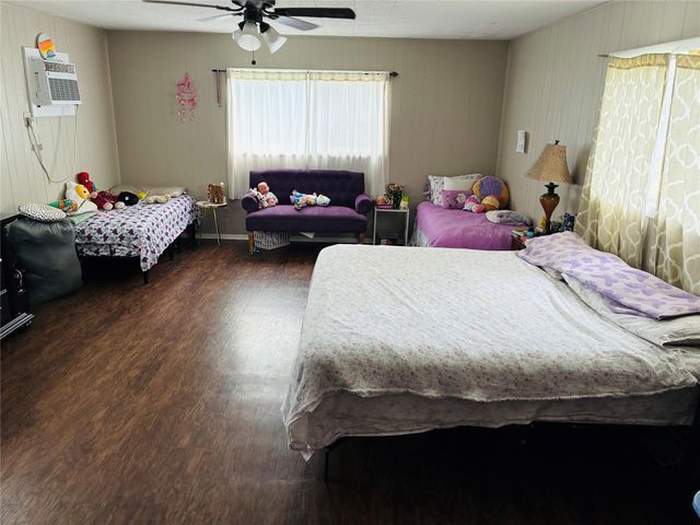 927 & 937 N Franklin Street, La Grange, TX 78945