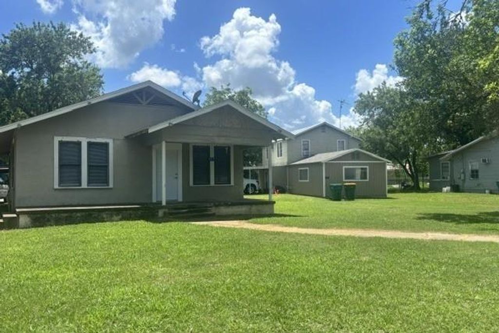 927 & 937 N Franklin Street, La Grange, TX 78945