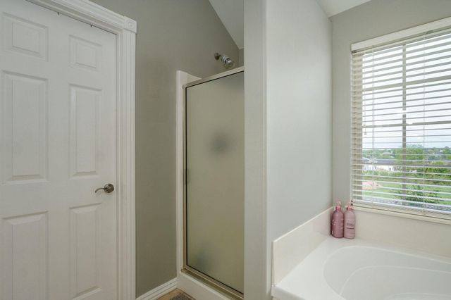 2115 N Williamsburg Lane, Ozark, MO 65721