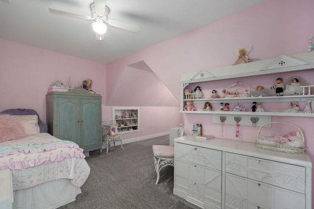2115 N Williamsburg Lane, Ozark, MO 65721