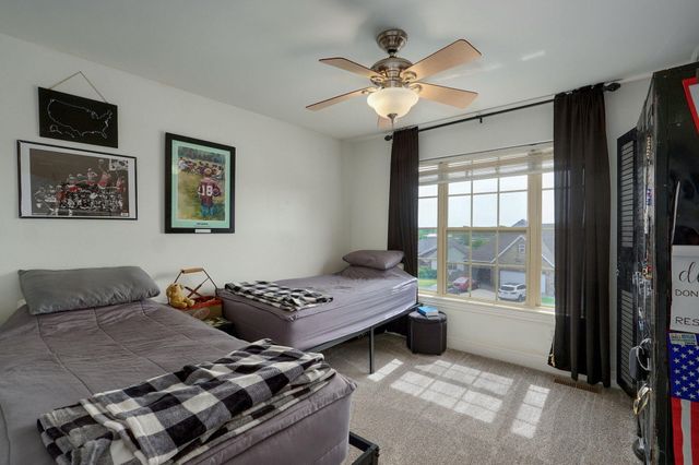 2115 N Williamsburg Lane, Ozark, MO 65721