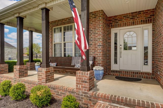 2115 N Williamsburg Lane, Ozark, MO 65721