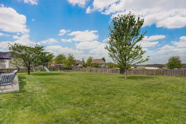 2115 N Williamsburg Lane, Ozark, MO 65721