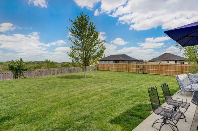 2115 N Williamsburg Lane, Ozark, MO 65721