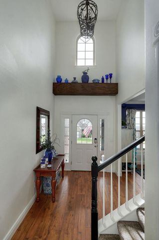 2115 N Williamsburg Lane, Ozark, MO 65721