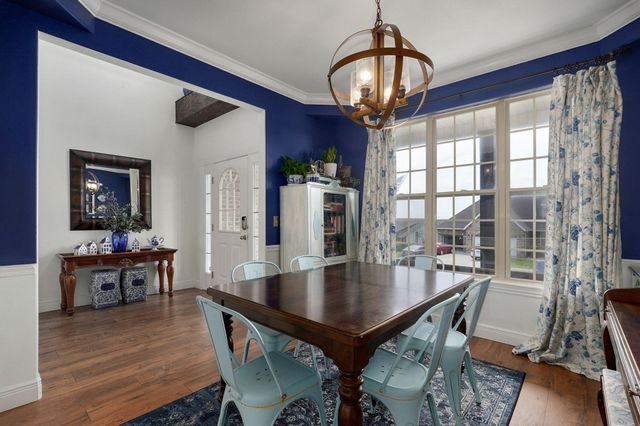 2115 N Williamsburg Lane, Ozark, MO 65721