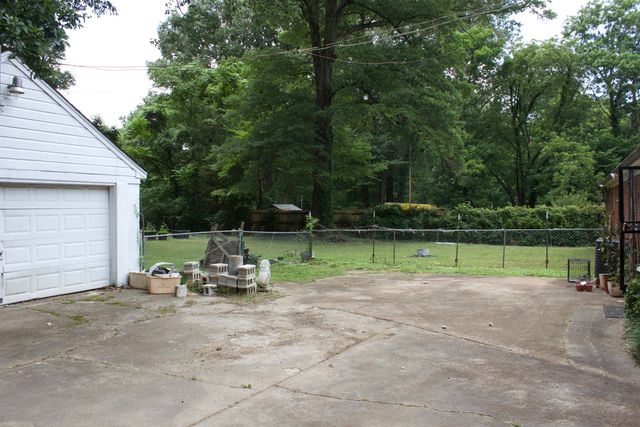 1019 BROWNLEE RD, Memphis, TN 38116