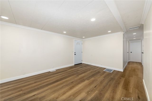 65 Round table 65, Riverside, CA 92507