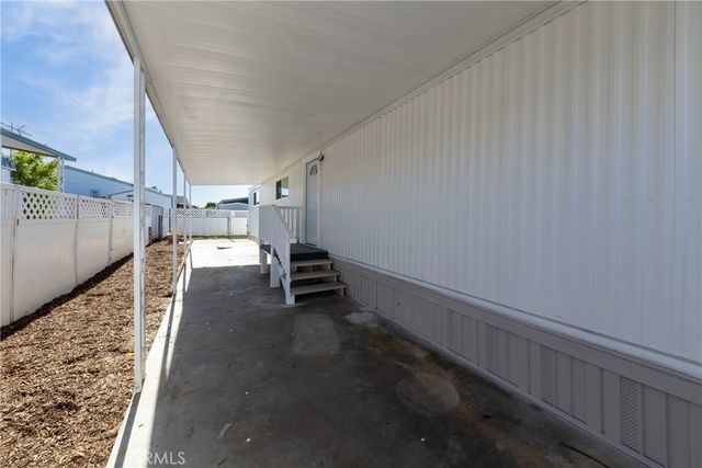 65 Round table 65, Riverside, CA 92507