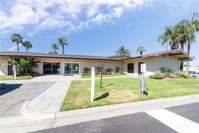 65 Round table 65, Riverside, CA 92507