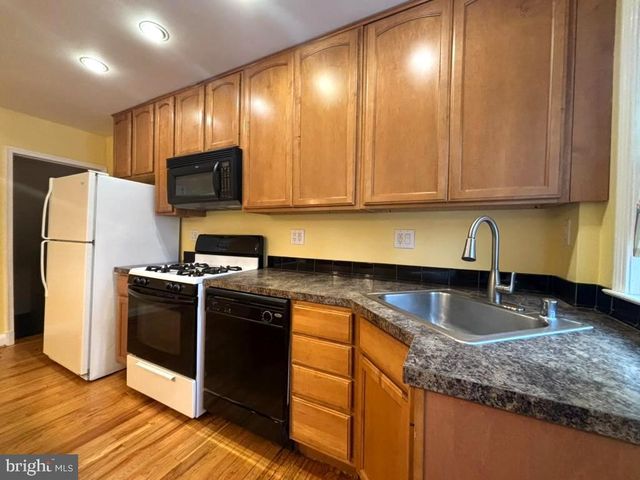 7028 HEATHFIELD RD, Baltimore, MD 21212