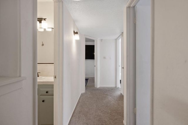 692 W Gettysburg Avenue, Clovis, CA 93612