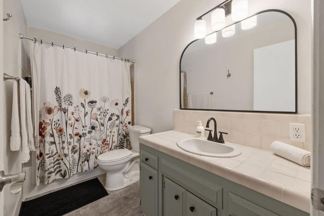 692 W Gettysburg Avenue, Clovis, CA 93612