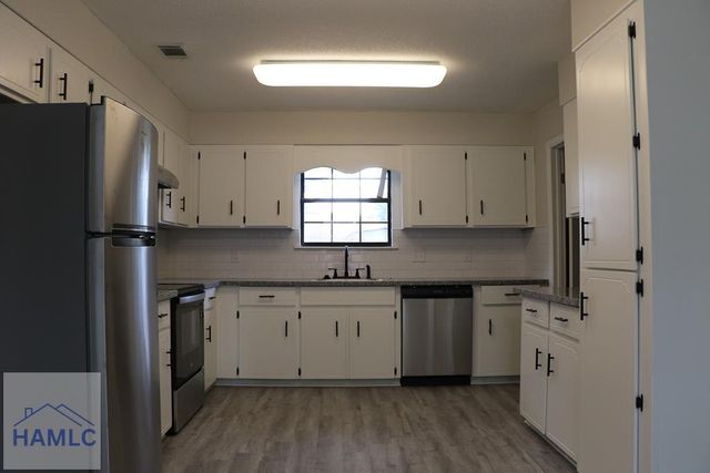 489 Elm Street, Hinesville, GA 31313