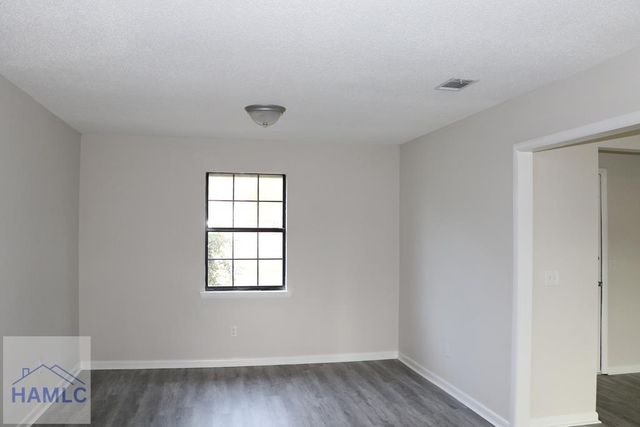 489 Elm Street, Hinesville, GA 31313