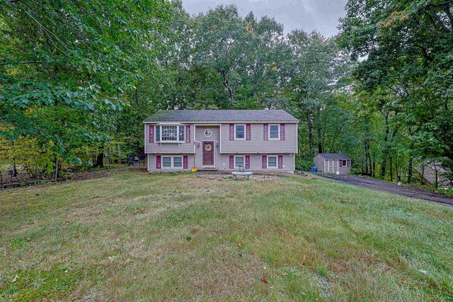 4 Spinnaker Drive, Derry, NH 03038