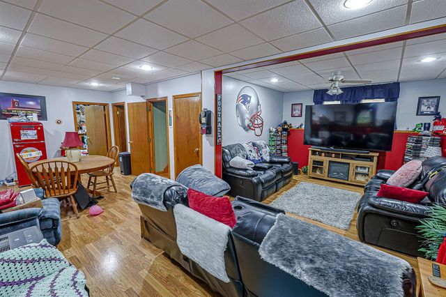 4 Spinnaker Drive, Derry, NH 03038